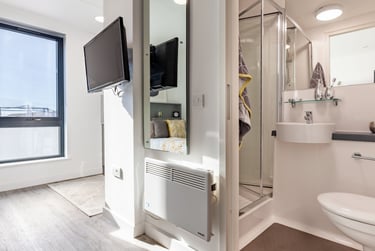 Sky View Studio at Oldway Centre, 39 High Street, City Centre, Swansea, SA11LA - Image 9